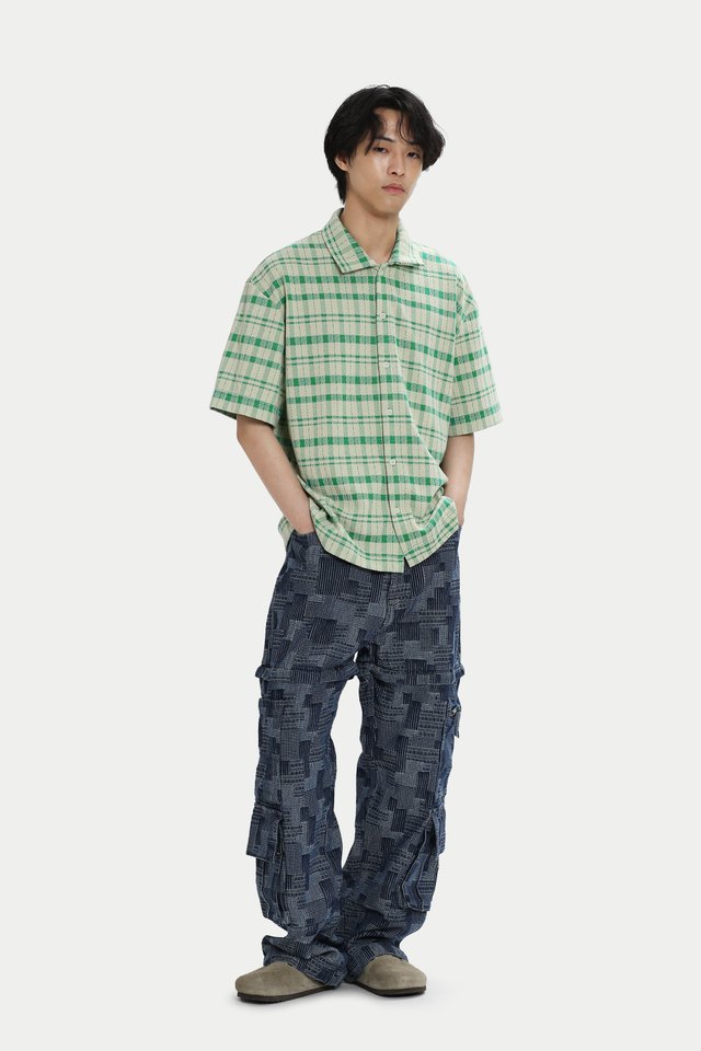 EDRIC CONVERTIBLE CARGO DENIM JEANS IN MOSAIC