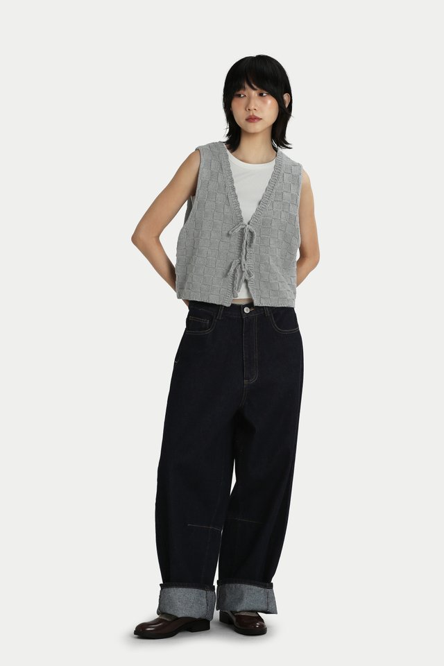 ASTOR CHECKERED KNIT TIE VEST IN LIGHT HEATHER