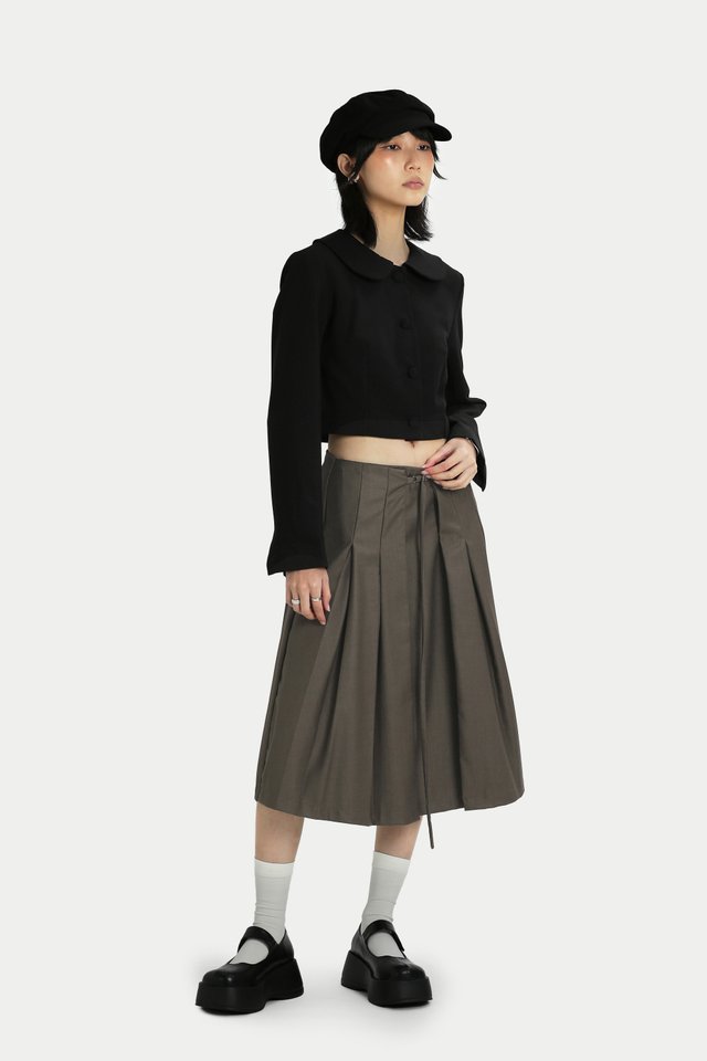 YOMI BUTTON CROPPED COAT IN BLACK