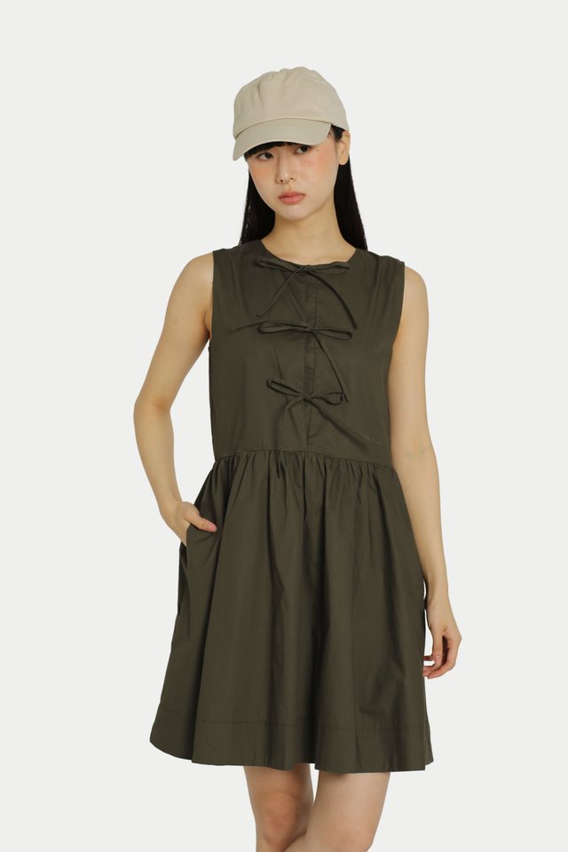 SUKIE FRONT TIE MINI DRESS IN HUNTER