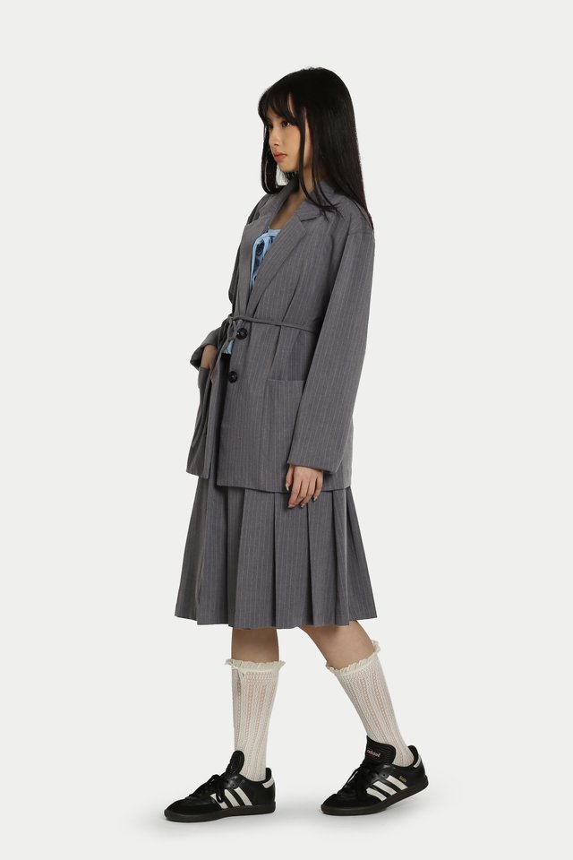 JORDYN RELAXED FIT WAISTED BLAZER IN STONE STRIPES