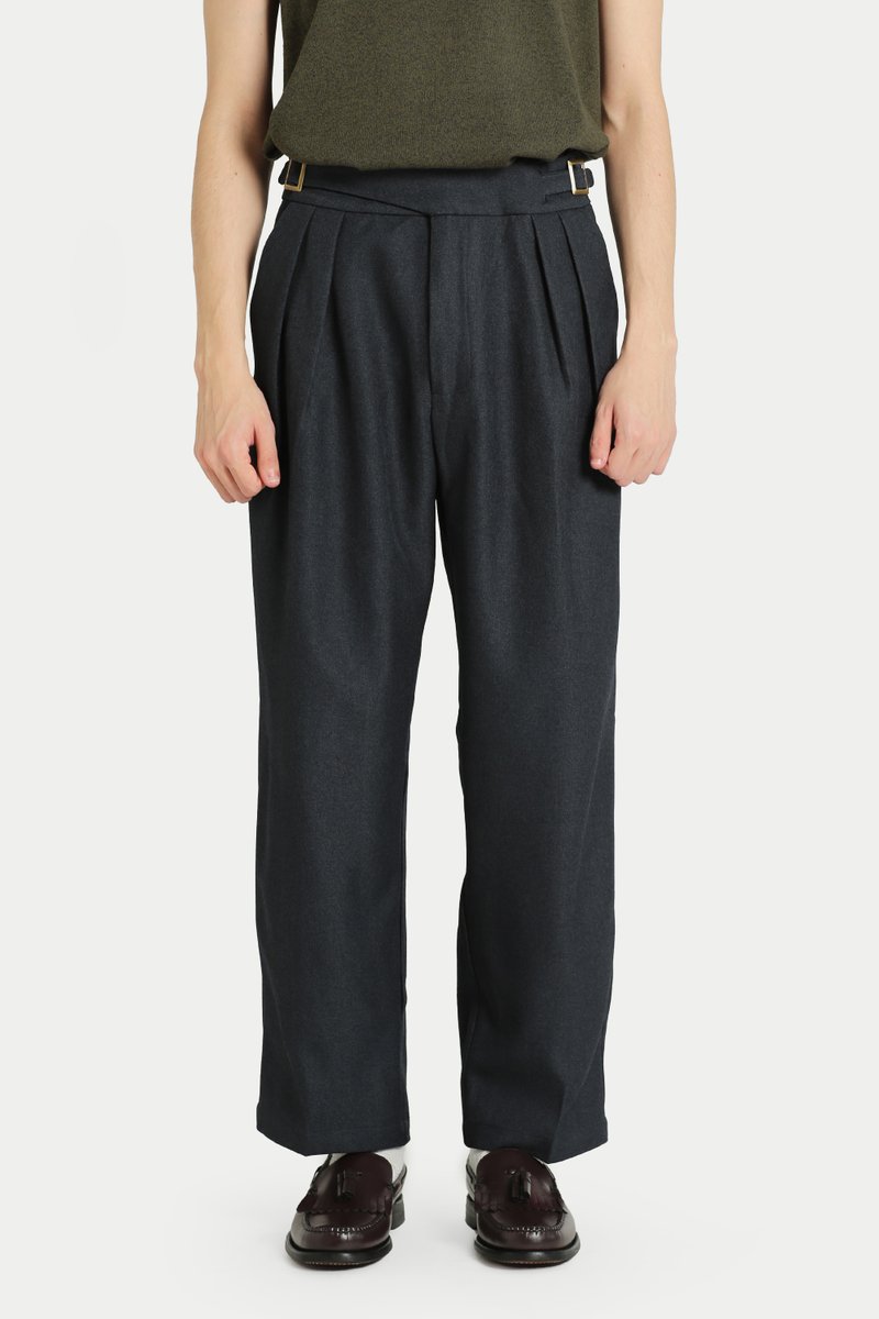 HOLMES TAPERED-FIT GURKHA TROUSERS IN NAVY