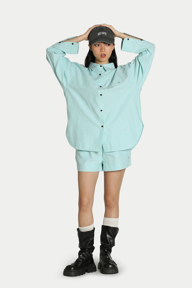 ARCADE SUNNY OXFORD OVERSIZED SHIRT IN MINT CHOCOLATE
