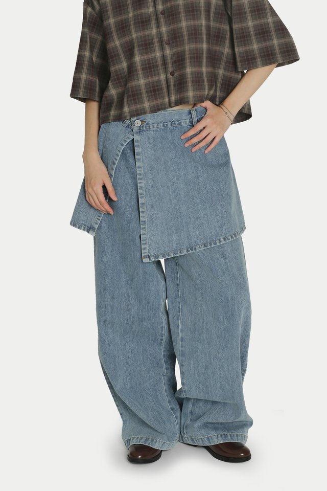 HIYORI DENIM SKIRT OVER PANTS IN LIGHT WASH