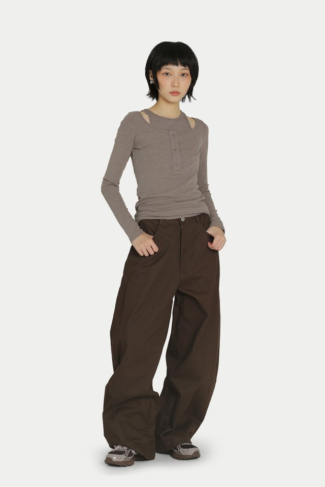 CLAIRO BARREL TWILL PANTS IN ESPRESSO