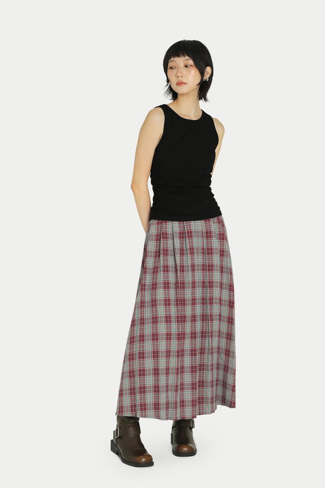 TRIXIE SIDE RUCHED TANK TOP IN BLACK