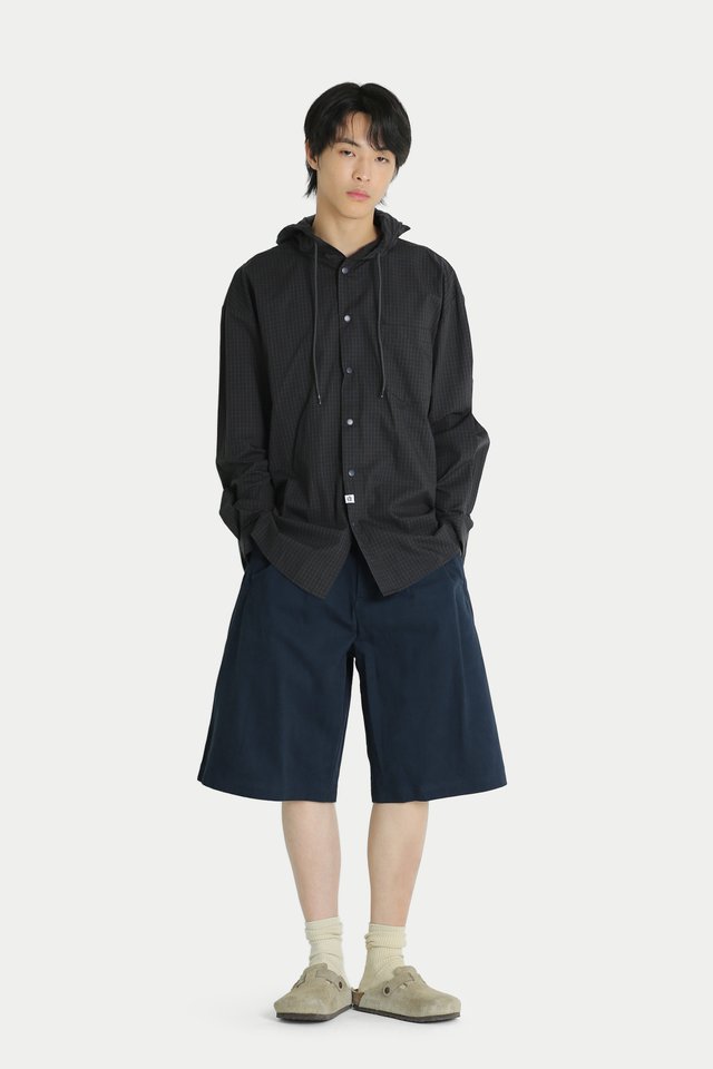 DARIO WIDE-FIT TWILL SHORTS IN NAVY