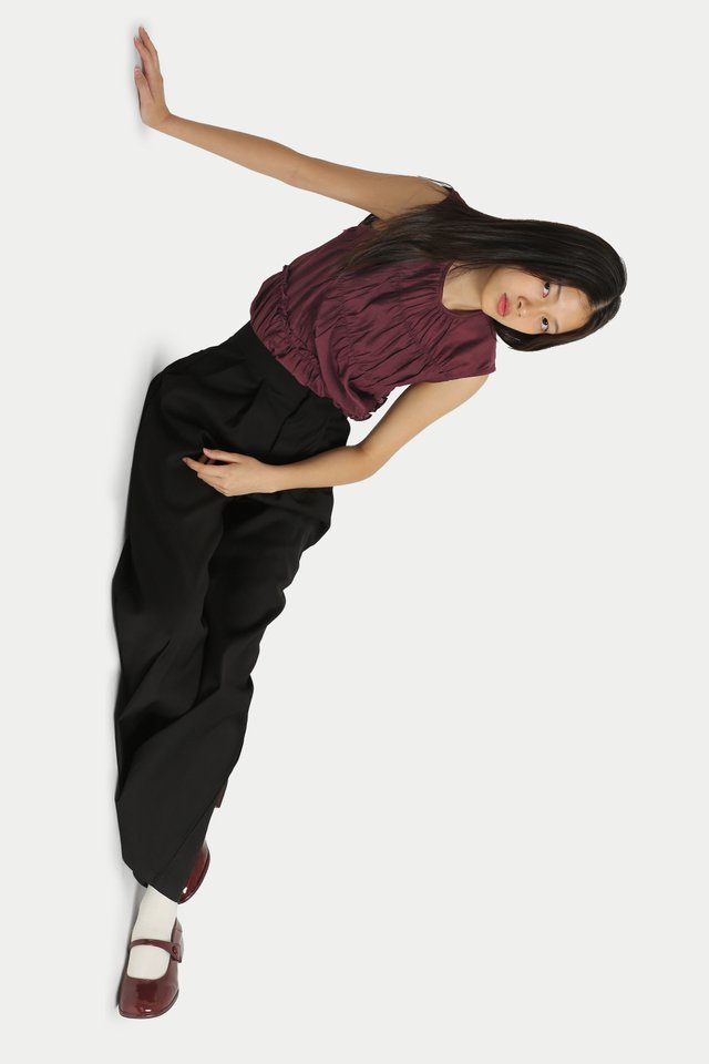 AUDEN PLEATED SUIT PANTS IN BLACK