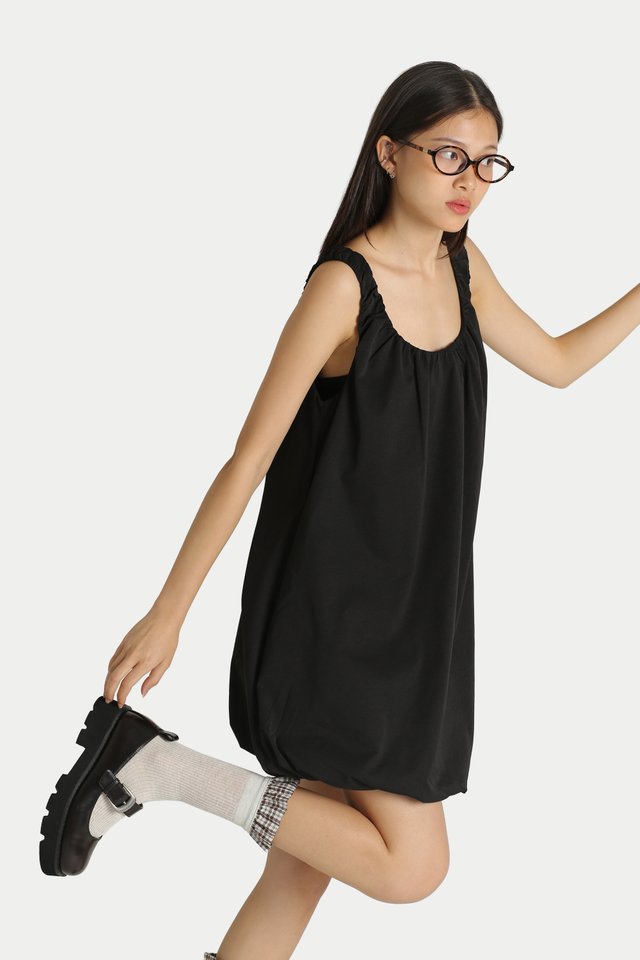SUZY SCOOP NECK CLOUD ROMPER DRESS IN BLACK