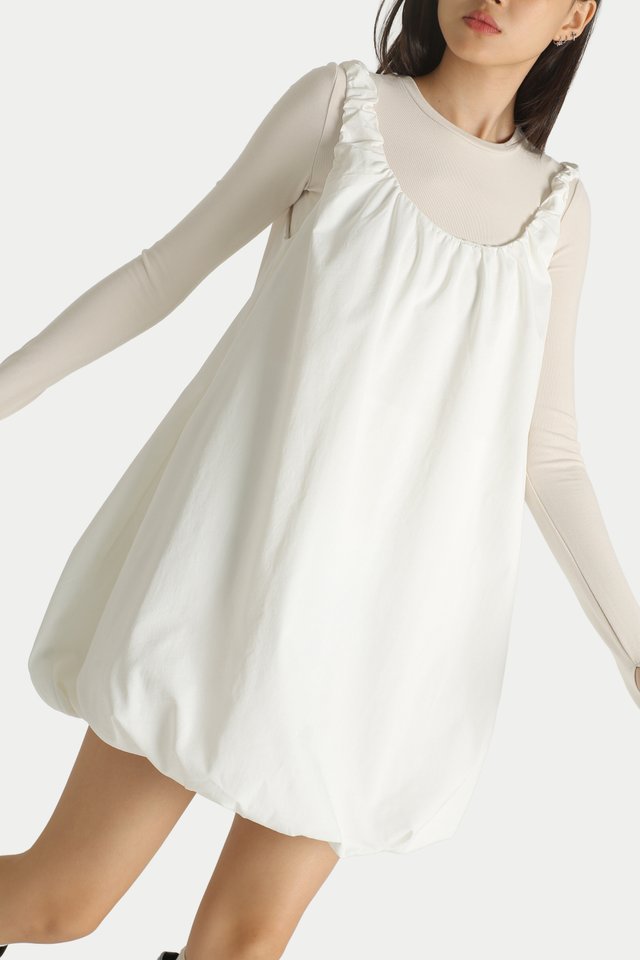 SUZY SCOOP NECK CLOUD ROMPER DRESS IN WHITE
