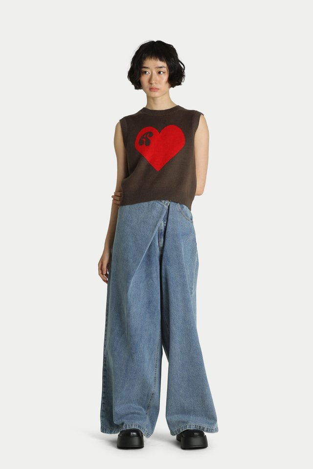 "ARC♥DE" KNITTED VEST IN ESPRESSO