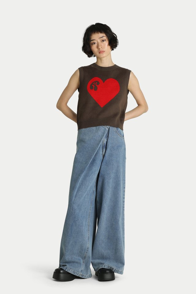 "ARC♥DE" KNITTED VEST IN ESPRESSO