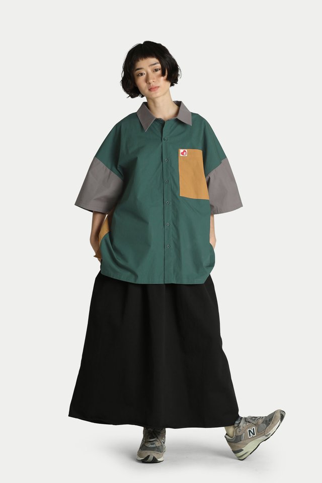 RAYLIE COLOUR BLOCK SHIRT IN FOREST