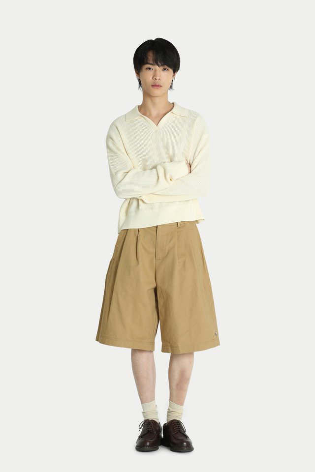 DARIO WIDE-FIT TWILL SHORTS IN KHAKI