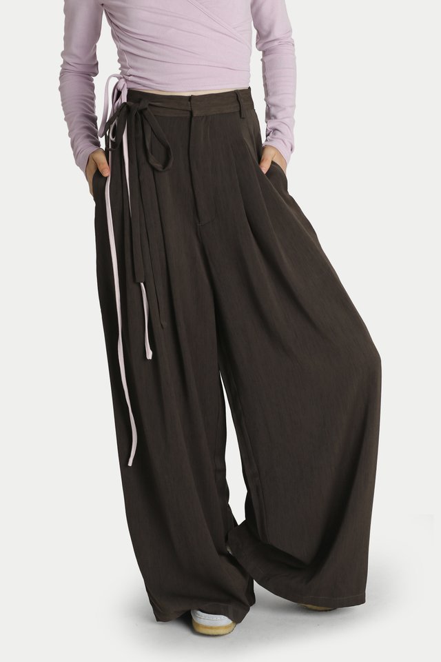 JANET SIDE TIE PLEATED TROUSERS IN ESPRESSO