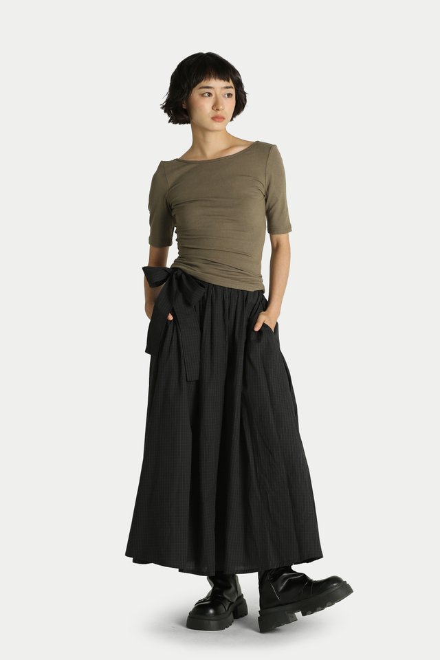WAVERLY OBI GATHER SKIRT IN BLACK CHECKS