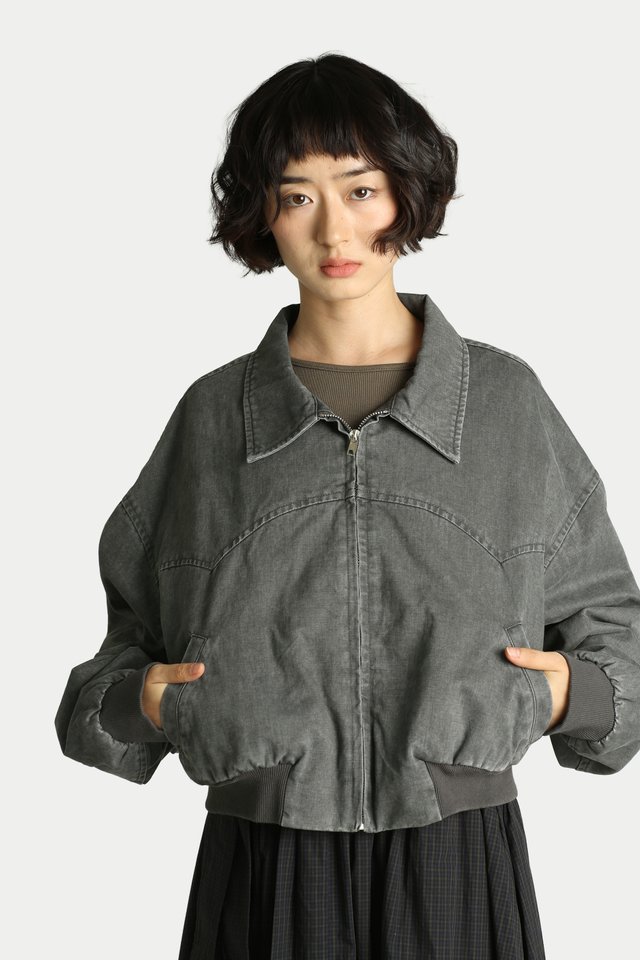KAILANY CROP BOMBER JACKET IN CHARCOAL