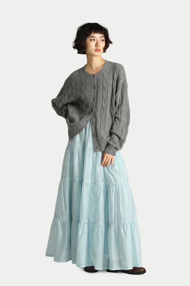 BROOKS CABLE KNIT CARDIGAN IN CLOUDY GREY
