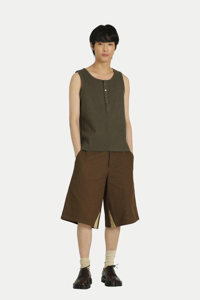 ARCADE X HIRO Y. WIDE-FIT SHORTS IN UMBER
