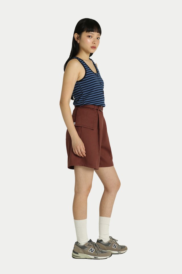 AINSLEY RELAXED SHORTS WITH BELTED POUCH IN AUTUMN