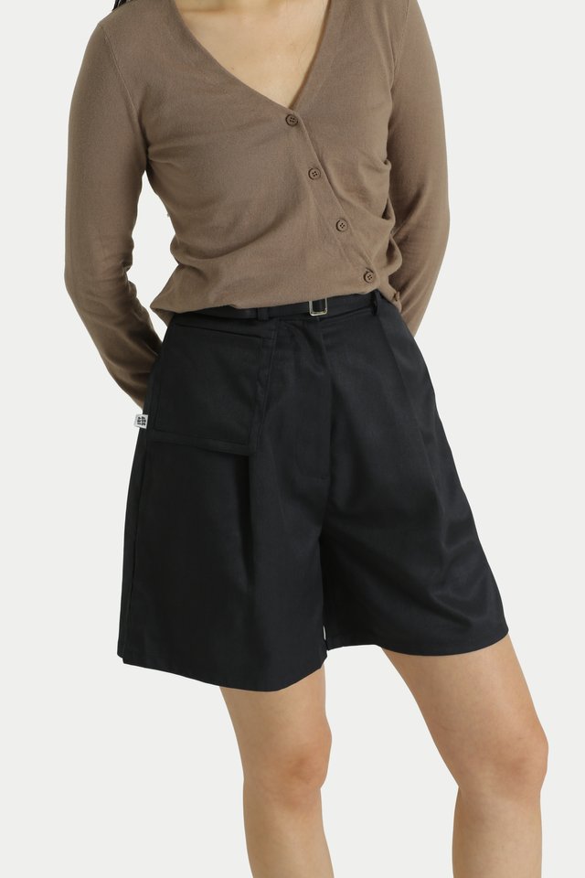 AINSLEY RELAXED SHORTS WITH BELTED POUCH IN MIDNIGHT