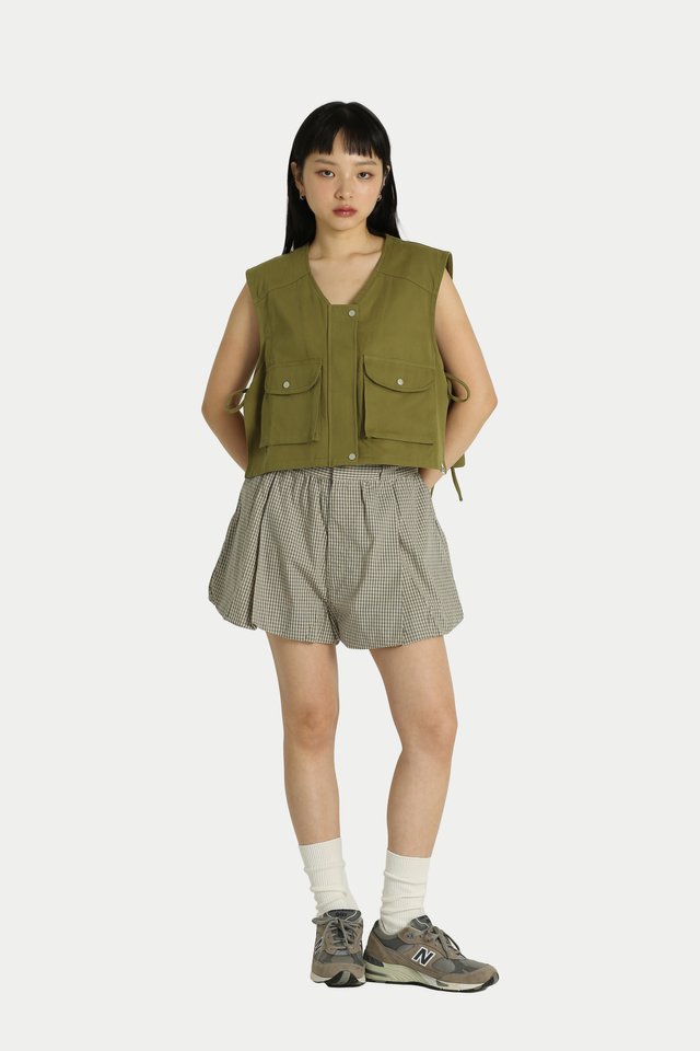 JAEYLL CROPPED SIDE TIE VEST IN MATCHA