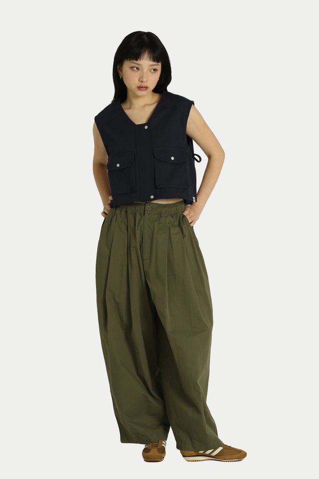 JAEYLL CROPPED SIDE TIE VEST IN NAVY