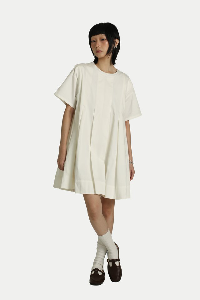 EMA BOXY PLEATED ROMPER DRESS IN WHITE
