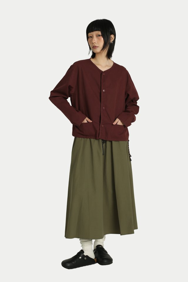 KEI BOXY SNAP BUTTON-DOWN TOP IN BERRY