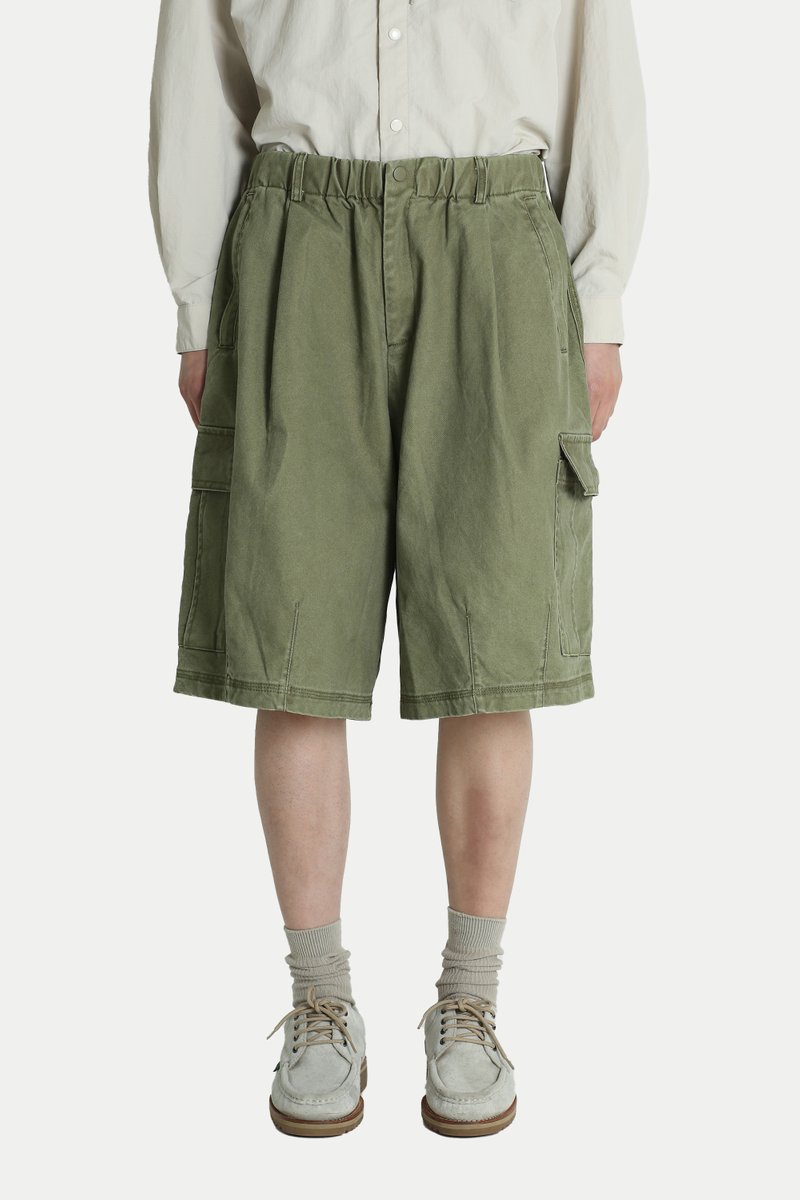 AXEL BOXY-FIT BALLOON SHORTS IN OLIVE