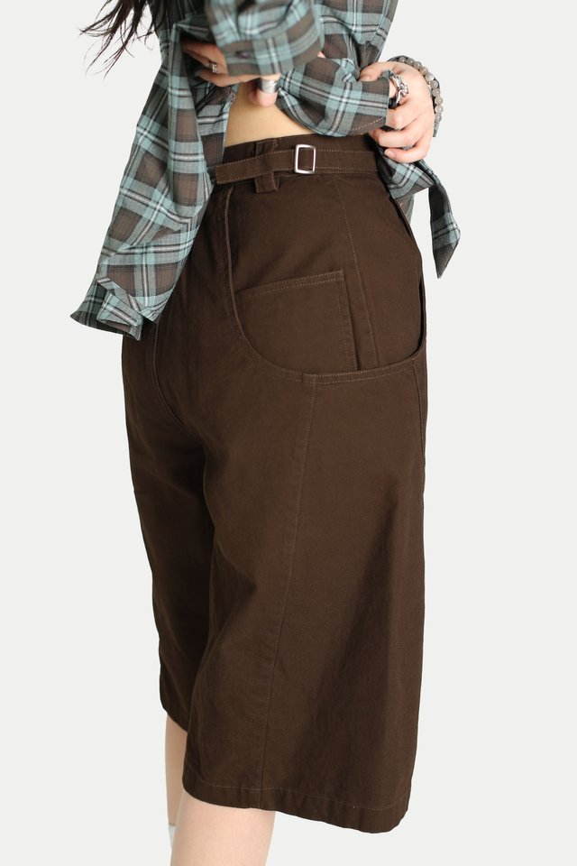 RENJI LONGLINE BASKETWEAVE JORTS IN UMBER