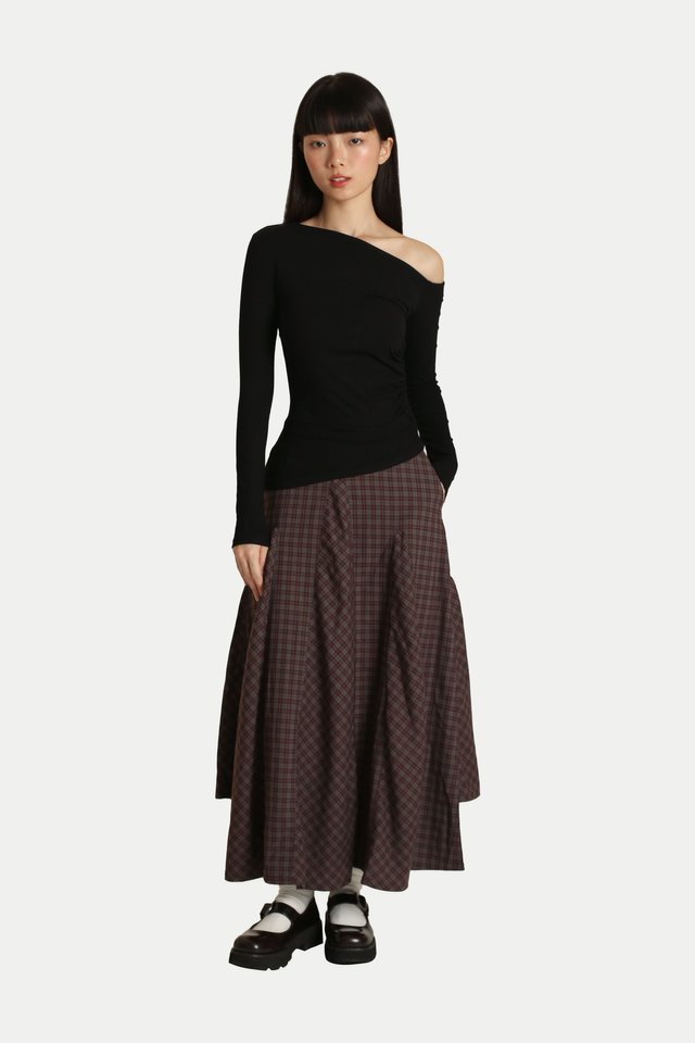 GIANNA ASYMMETRICAL OFF-SHOULDER TOP IN BLACK