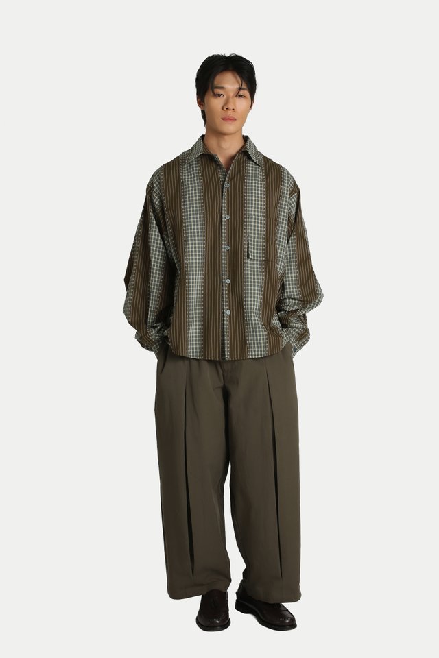 ALTON PANELLED OVERSIZED POCKET SHIRT IN OLIVE