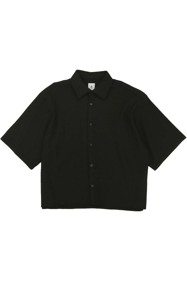 ISSE "FLUTED" BOXY-FIT SHIRT IN BLACK
