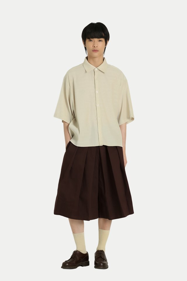 DAI HAKAMA SHORTS IN OXBLOOD