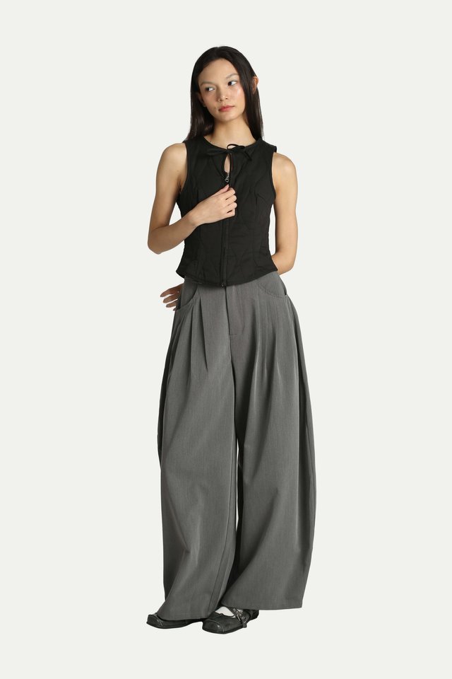 RYOTA QUILTED ZIP-UP TOP IN BLACK