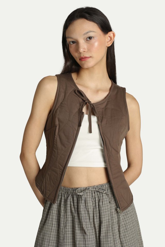 RYOTA QUILTED ZIP-UP TOP IN CEDAR