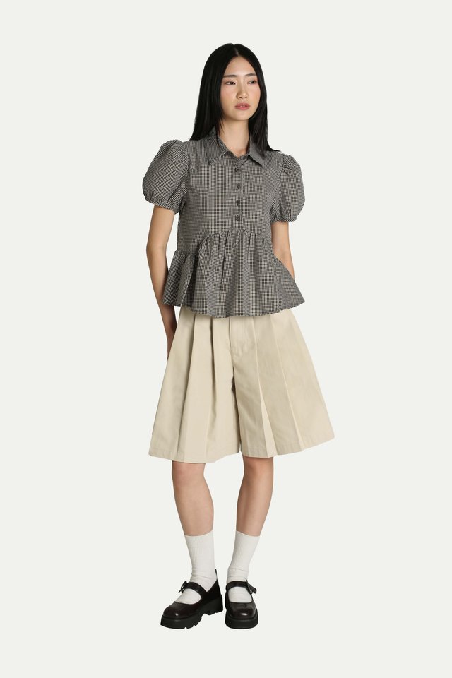 YUTO PLEATED HAKAMA BERMUDAS IN BONE