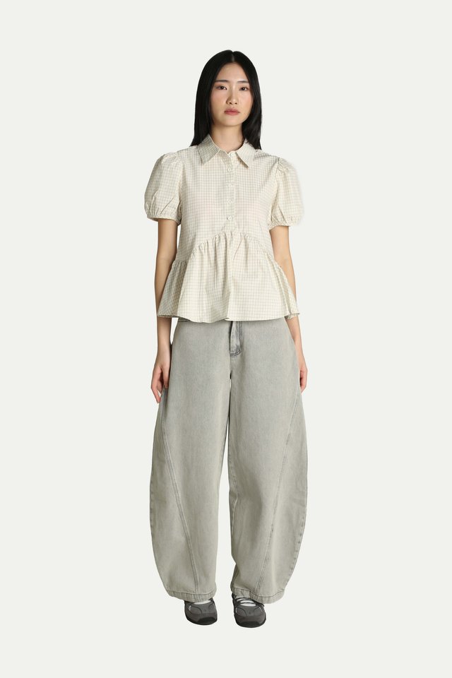 CLAIRO BARREL DENIM JEANS IN PEBBLE WASH