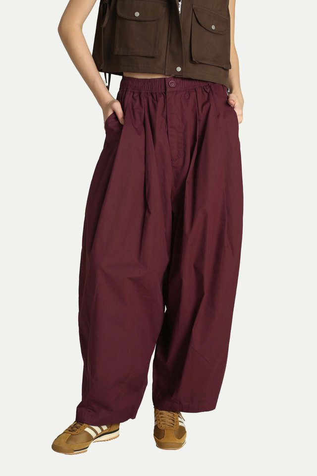 KOUTA PARACHUTE PANTS IN MERLOT