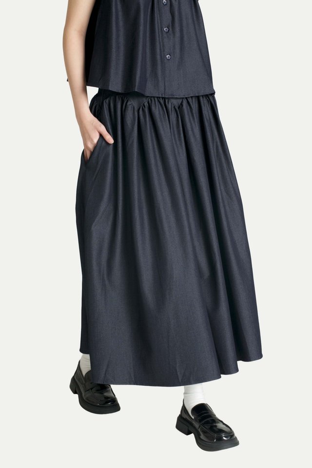 EMILIA SCALLOP YOKE SKIRT IN DARK WASH