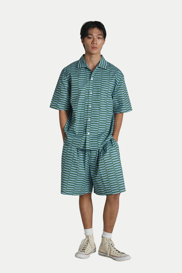 DEVIN "GROOVY" BOXY-FIT SHORTS IN GREEN/BLUE