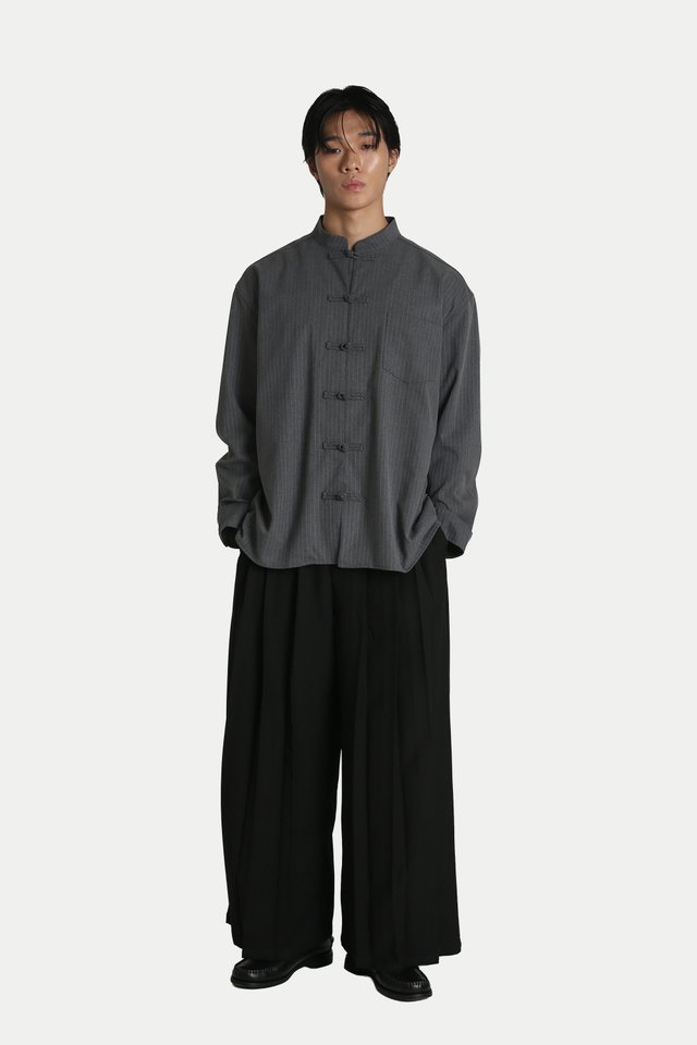 LEI PANKOU PINSTRIPED SHIRT IN CHARCOAL