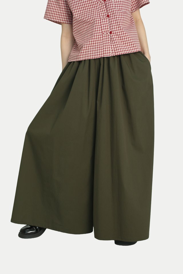 MELANY FLARE GATHER PANTS IN DARK OLIVE