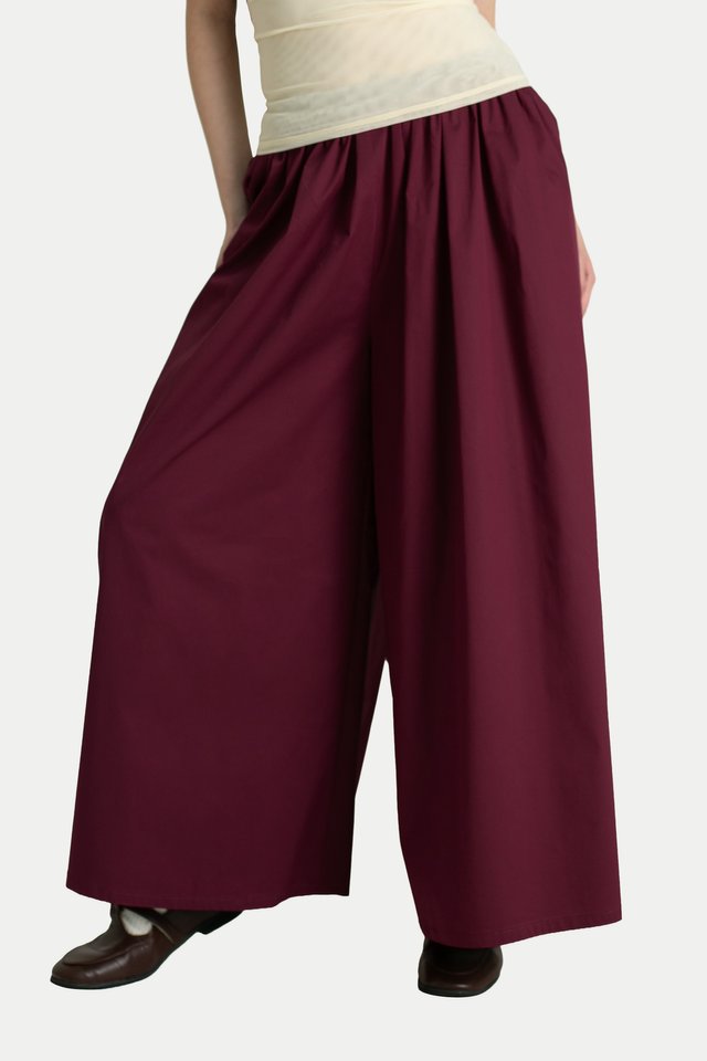 MELANY FLARE GATHER PANTS IN BERRY