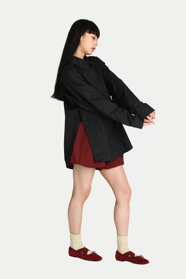 ARUNA MULTI-WEARING BUTTON SHIRT IN BLACK