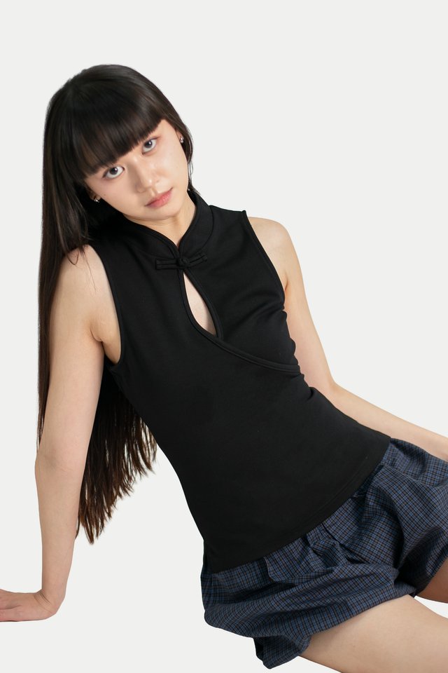 LOUELLA CHEONGSAM JERSEY TOP IN BLACK