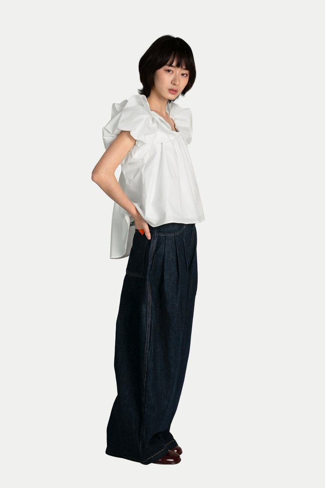 LEANA CLOUD FLARE TOP IN WHITE