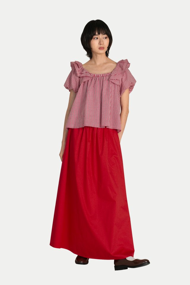 MADLYN MIDI GATHER SKIRT IN SCARLET