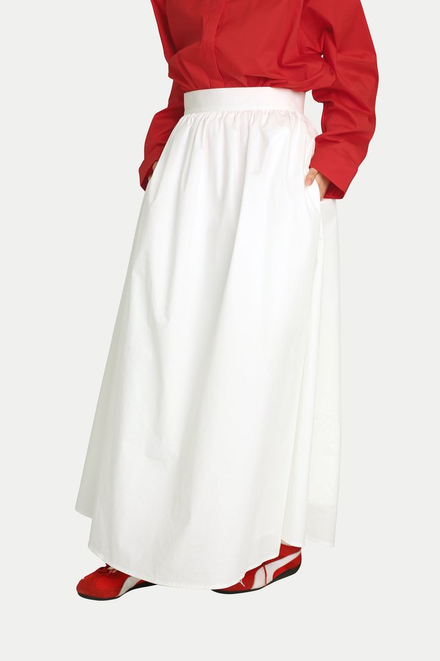 MADLYN MIDI GATHER SKIRT IN WHITE